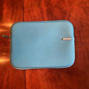 Incase neoprene device protector blue